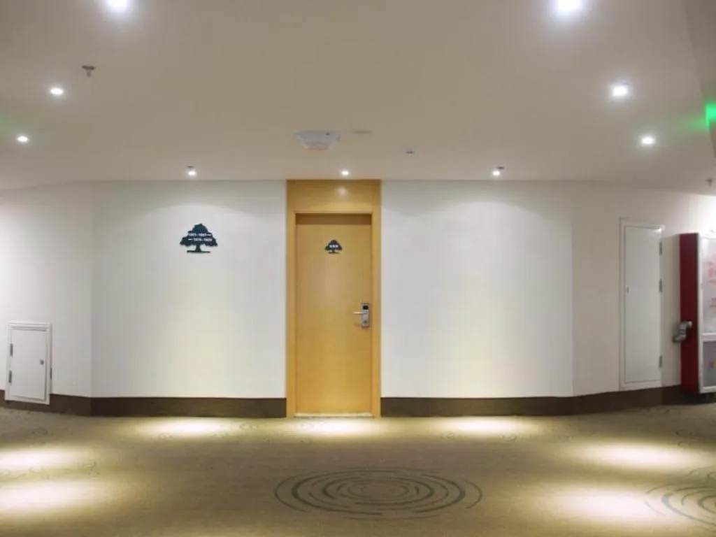*** Hotel Greentree Inn Pingdingshan Wanda Plaza Branch China